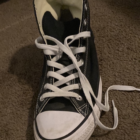 Selling old converse that are in pretty good condition - Picture 1 of 4